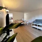 Sunny Stay-Downtown Montreal